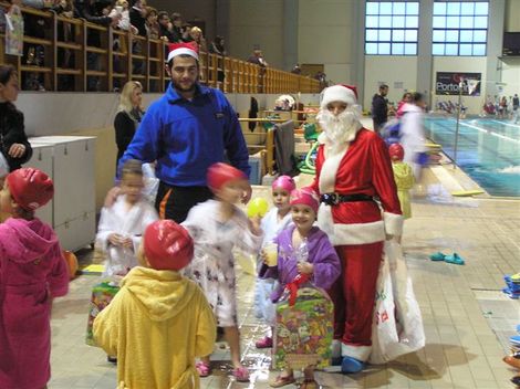 20/12/2011 ΔΙΟΙΚΗΣΗ: Το πρώτο παιδικό Χριστουγεννιάτικο Παρτι