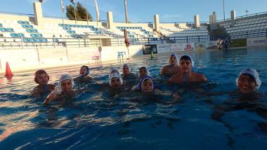 ΝΟΠ: Υδατοσφαίριση μίνι-παίδων (Κ13) :  Τελική φάση πρωταθλήματος υδατοσφαίρισης μίνι-παίδων, Αθήνα 14-17/07.   Με τρεις νίκες και μια ήττα ο ΝΟΠ πέρασε στους τέσσερεις. Αύριο πρωί με ΝΟ Βουλιαγμένης
