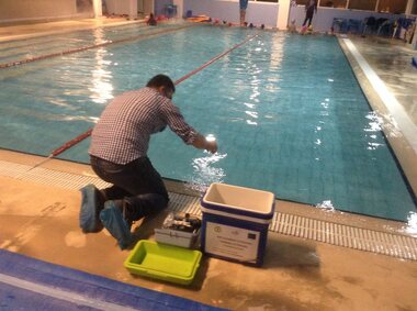 Regular hygiene control in the pool