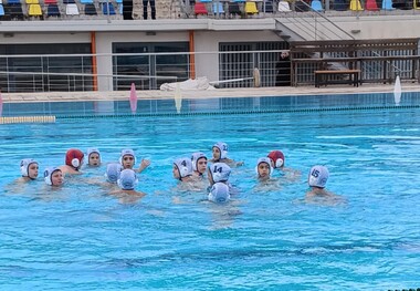 Κ12: Α΄ φάση αγώνων πρωταθλήματος προ-μίνι (αγοριών-κοριτσιών).  Επιτυχής η παρουσία των δελφινόπαιδων του ΝΟΠ στην Λάρισα