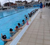 Κ12: Α΄ φάση αγώνων πρωταθλήματος προ-μίνι (αγοριών-κοριτσιών).  Επιτυχής η παρουσία των δελφινόπαιδων του ΝΟΠ στην Λάρισα